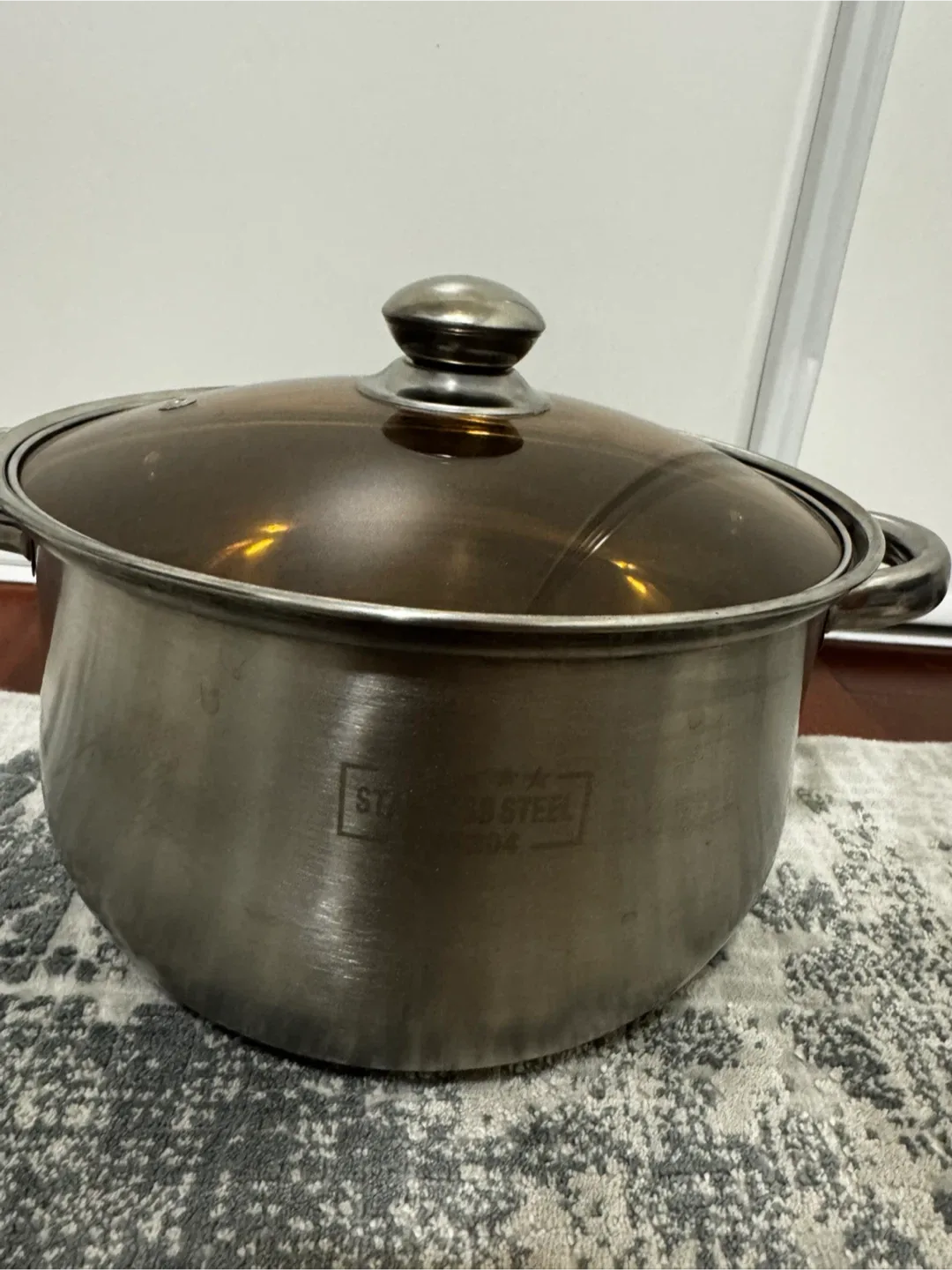 Stainless Steel Pot with Lid