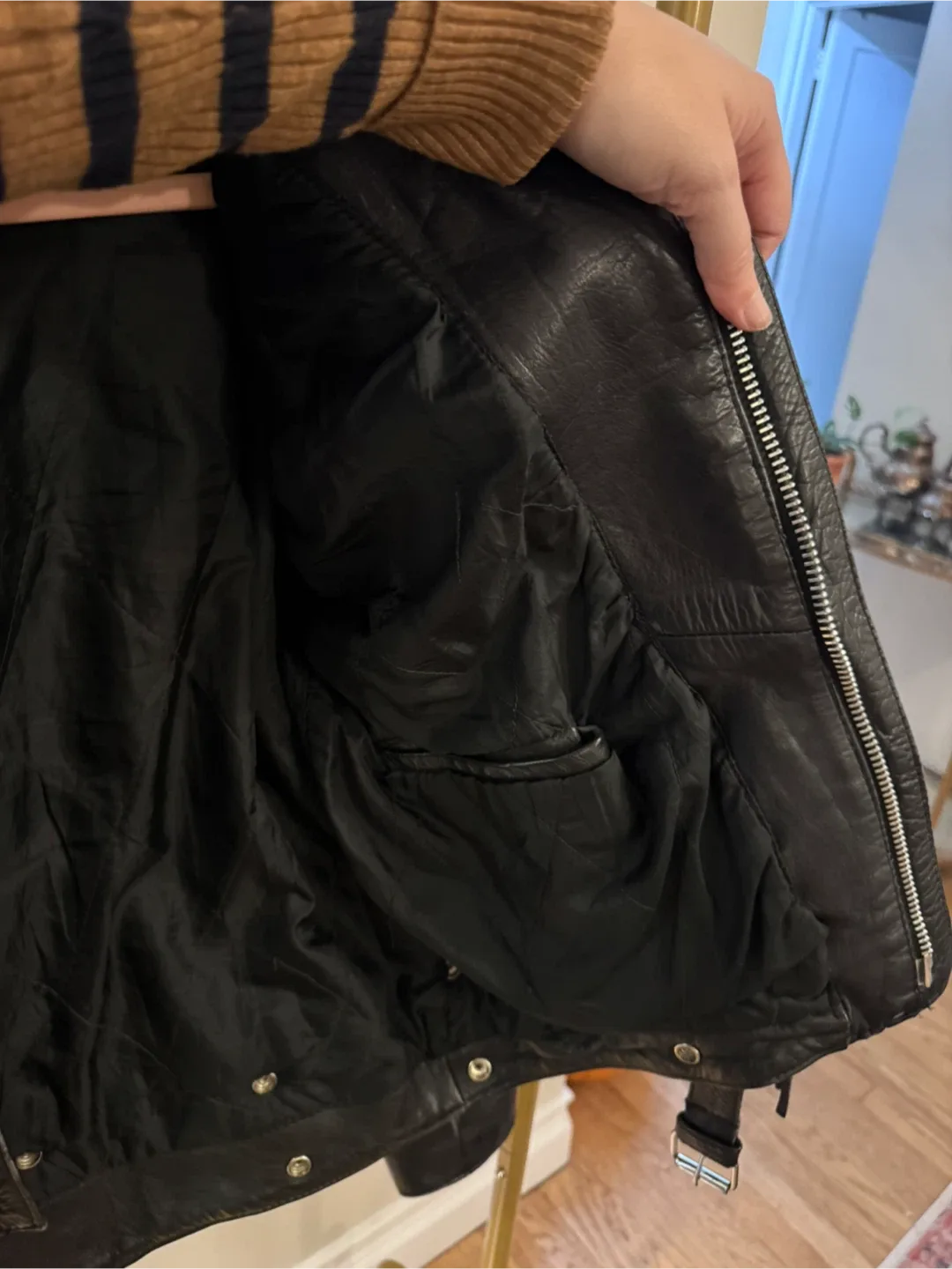 Metaco Black Leather Fringe Jacket Size 42 image indicator(8)