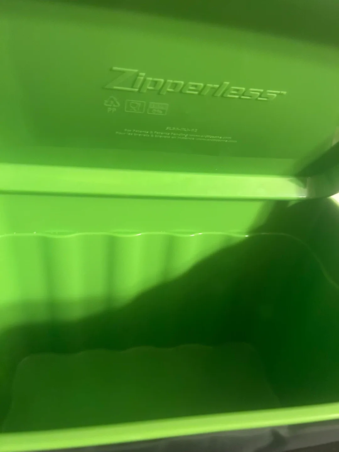 Ozark Trail Zipperless Coldlok Cooler Bag image indicator(2)