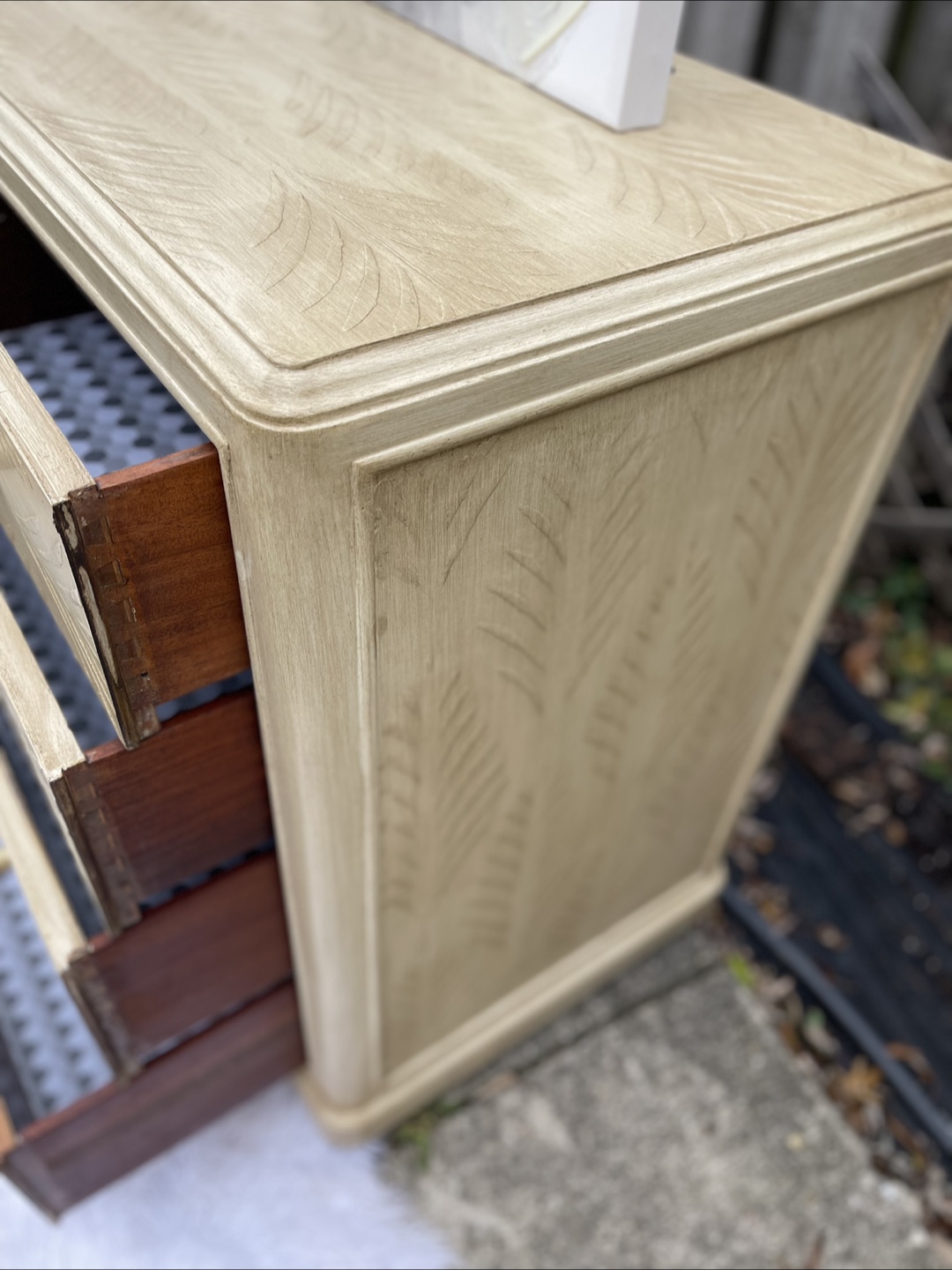 4 Drawers Dresser redone in Pottery Barn Faux Finish - photo 4