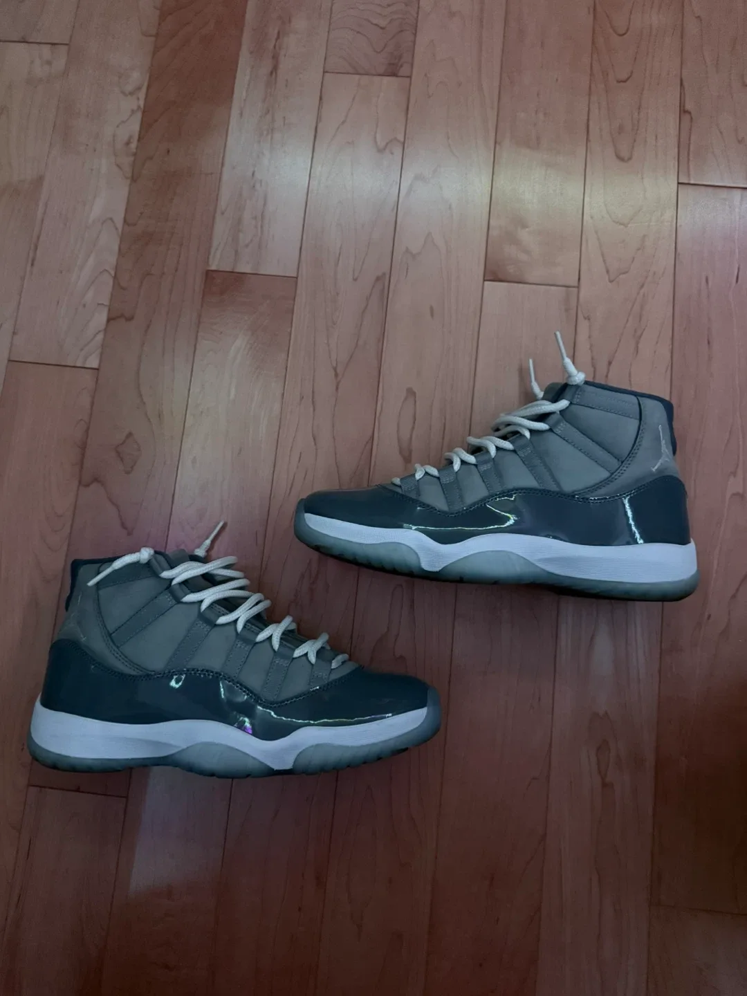 Jordan 11 Retro Cool Grey Size 10.5- like new