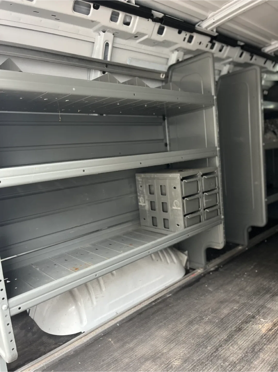 Adrian Steel Van Shelving Unit image indicator(5)