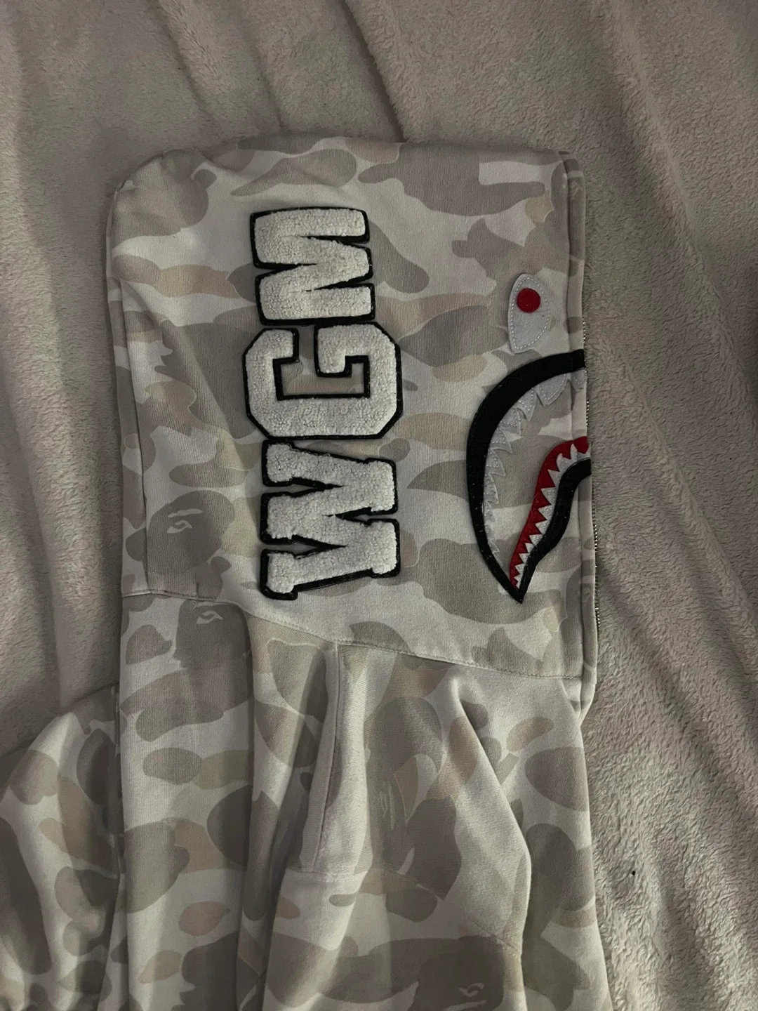 BAPE A Bathing Ape Shark Hoodie - Size M image indicator(2)
