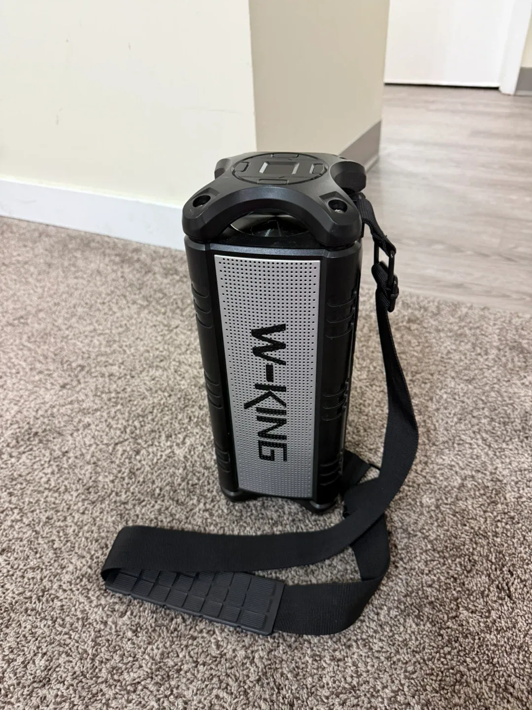 W-KING D8 Outdoor Bluetooth Speaker image indicator(6)