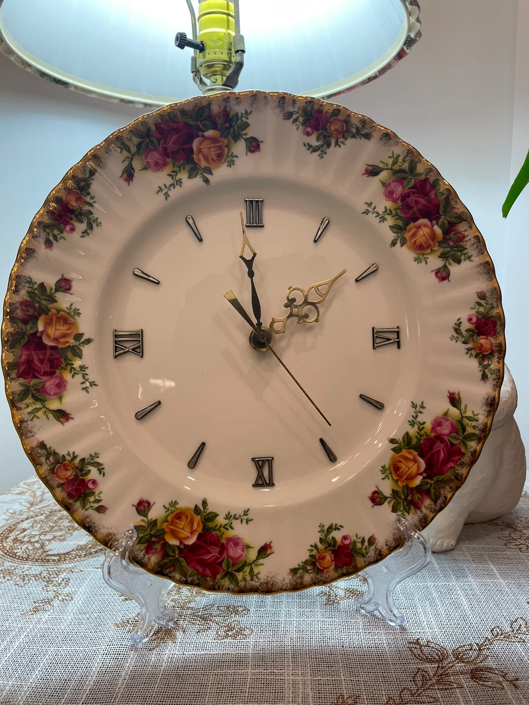 Royal Albert – Old Country Roses Porcelain Clock 1970-80s