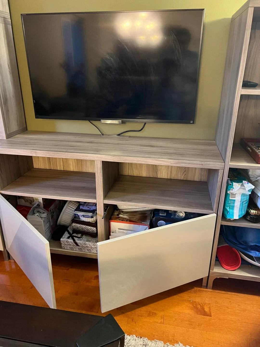 Entertainment Unit - TV Stand & Shelving image indicator(3)