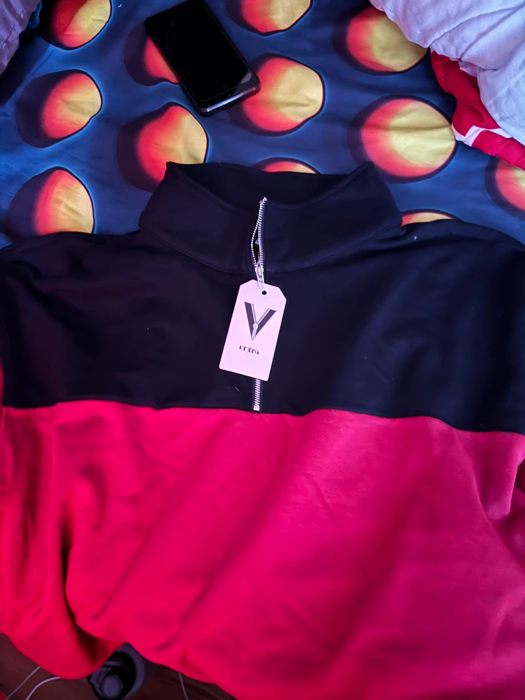 New V Trim Pullover - Red & Black - photo 2