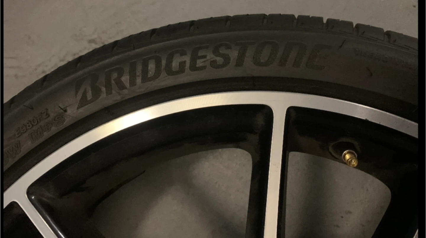 Bridgestone 225/40R19 Tires - photo 4