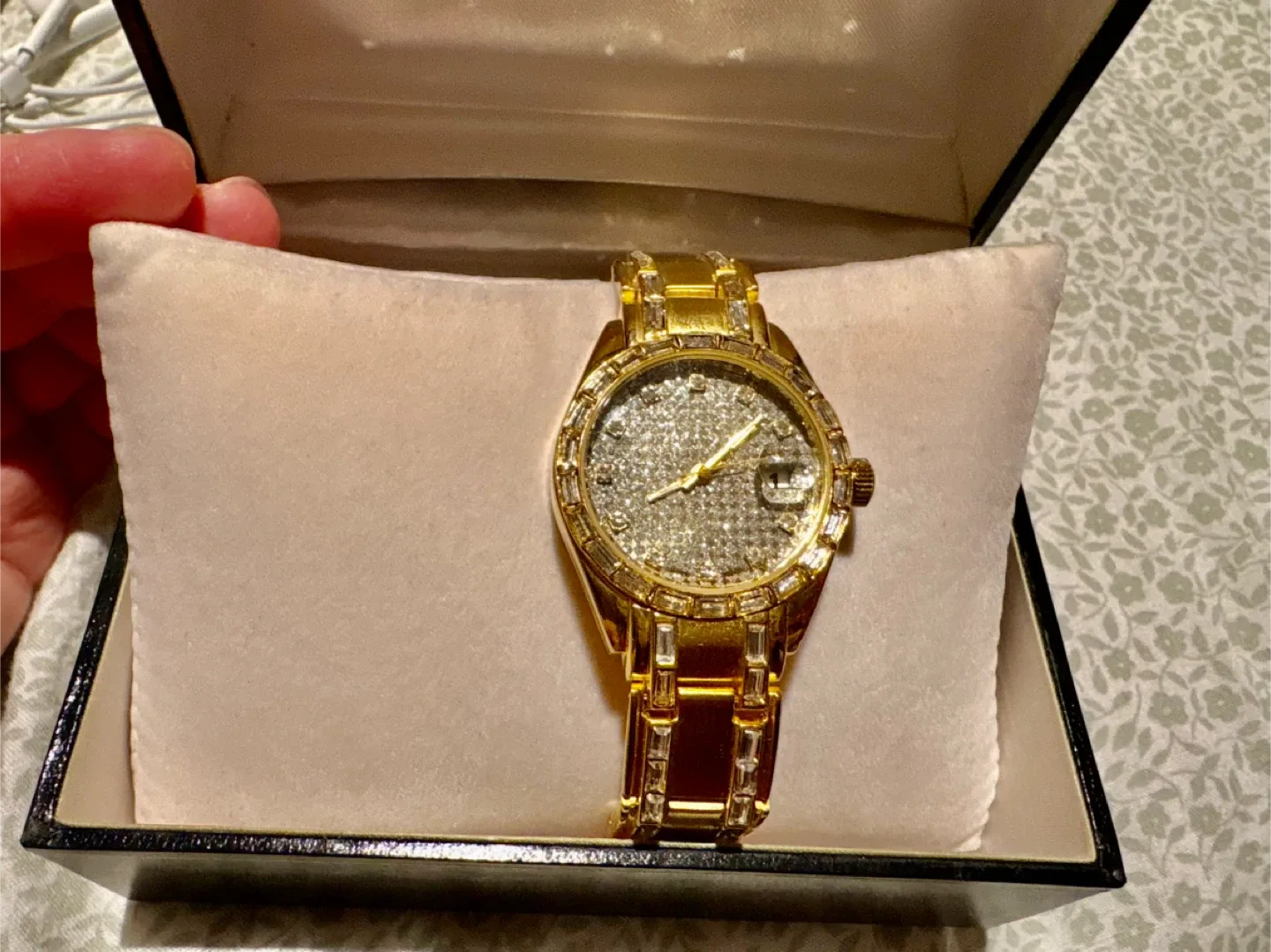 Gold-tone Rhinestone Wristwatch image indicator(2)