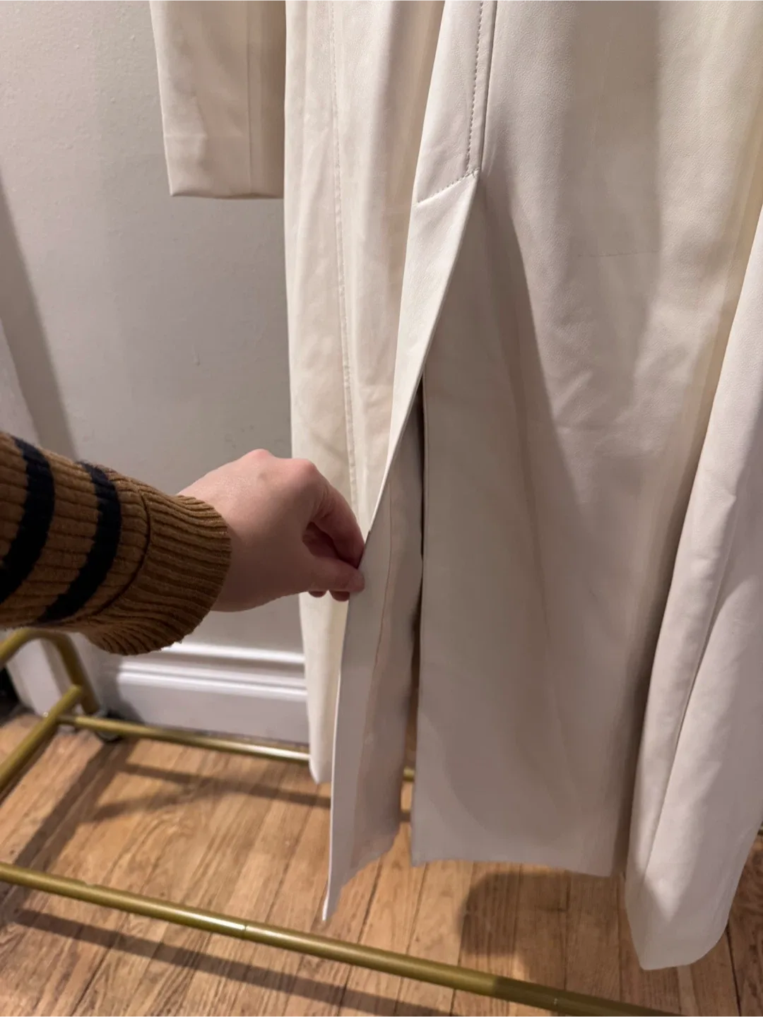 Avec Les Filles Cream Trench Coat - Size L image indicator(5)