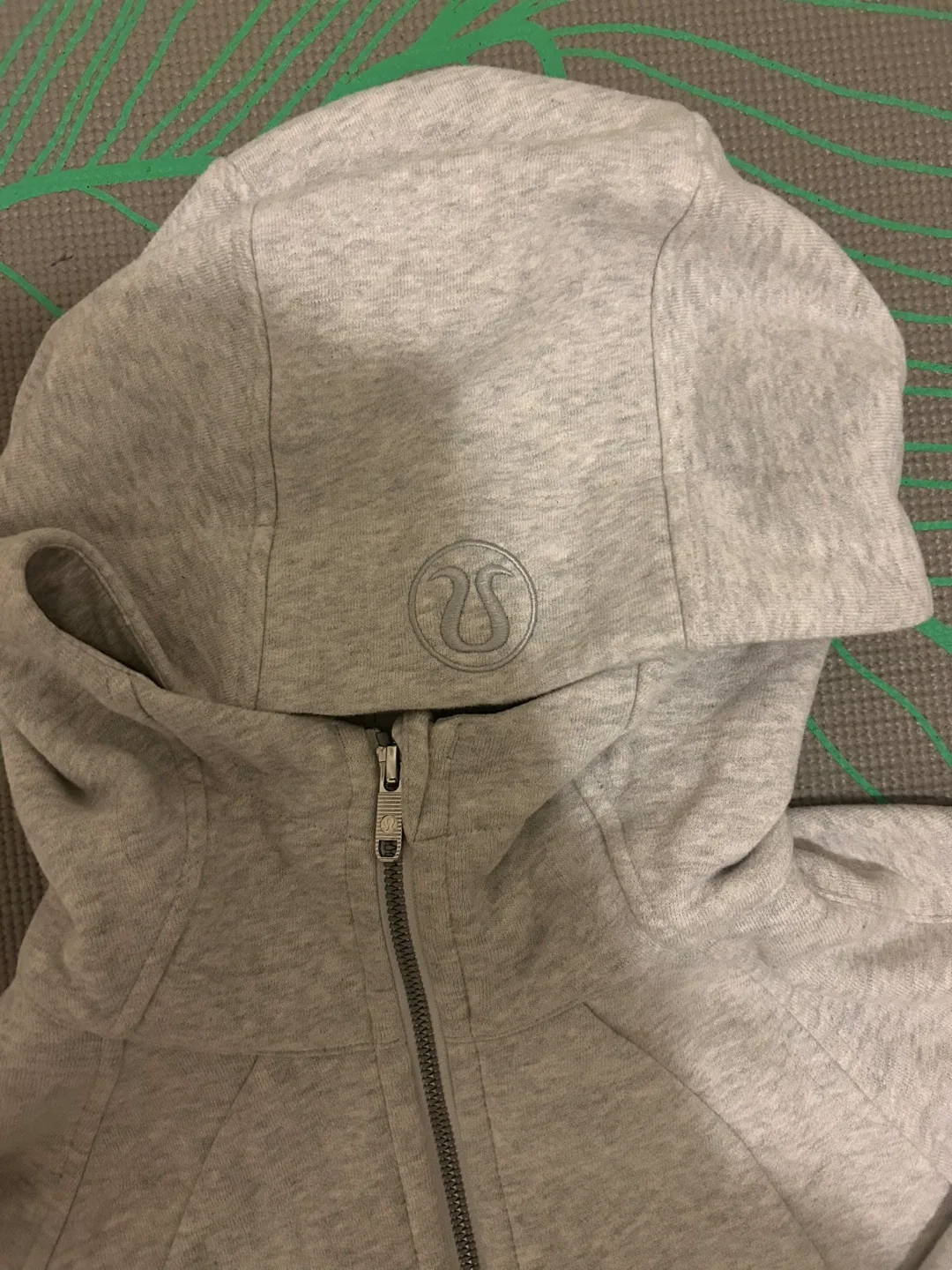 Cropped Lululemon Scuba Hoodie Size 4 image indicator(2)