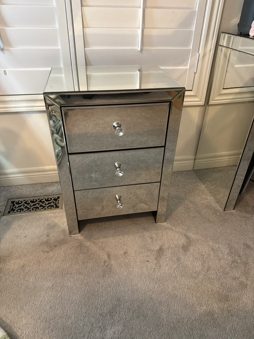 Mirrored 3-Drawer Nightstand