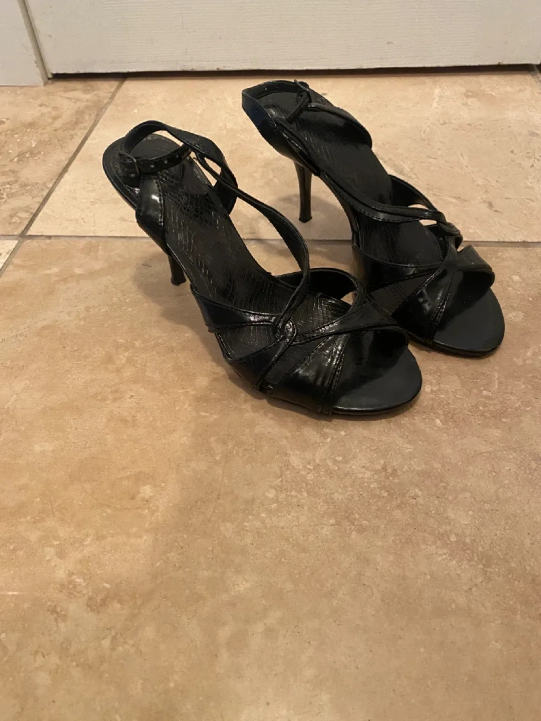 Black Heels image indicator(3)