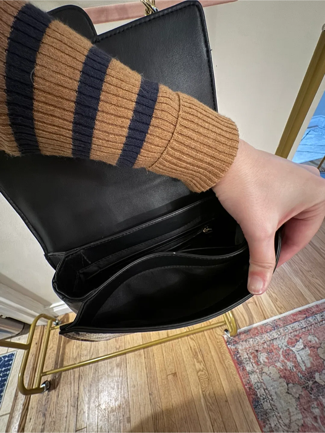 Nine West Snakeskin & Black Chain Crossbody Bag image indicator(8)