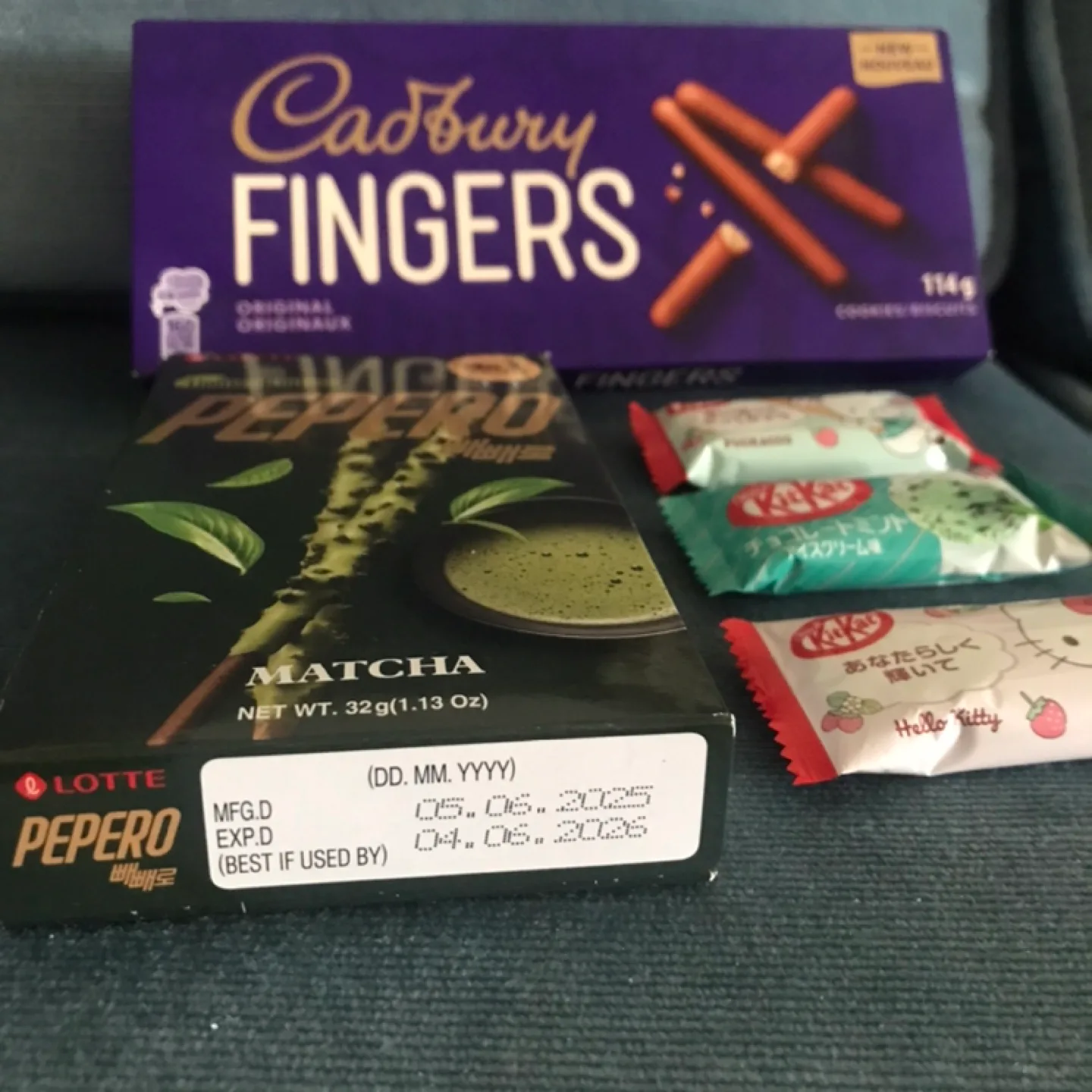 Chocolate/Cookies Bundle - Snacks image indicator(2)