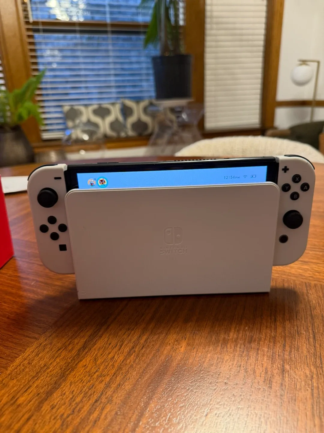 Nintendo Switch OLED Model White image indicator(2)