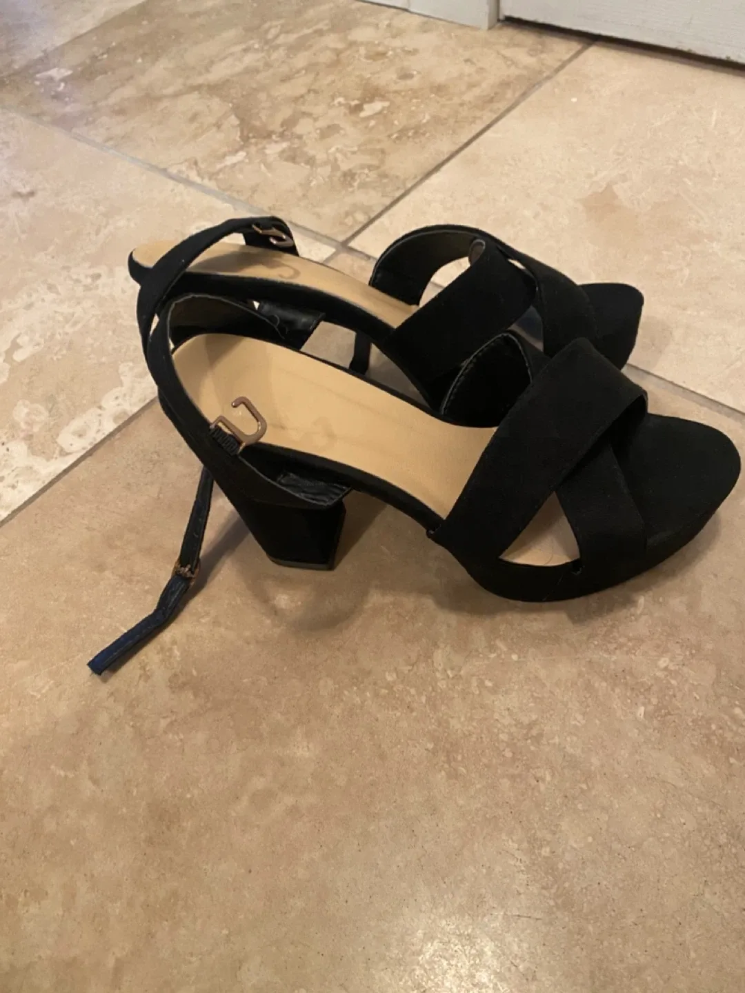 Black Platform Heels - Size 7 image indicator(2)