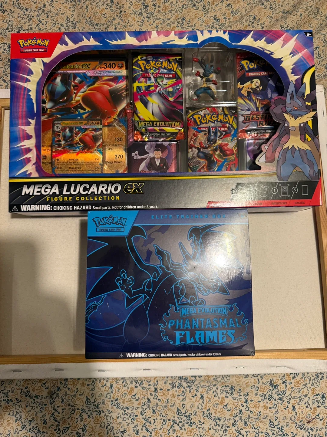 Mega Lucario EX Figure & Phantasmal Flames Box