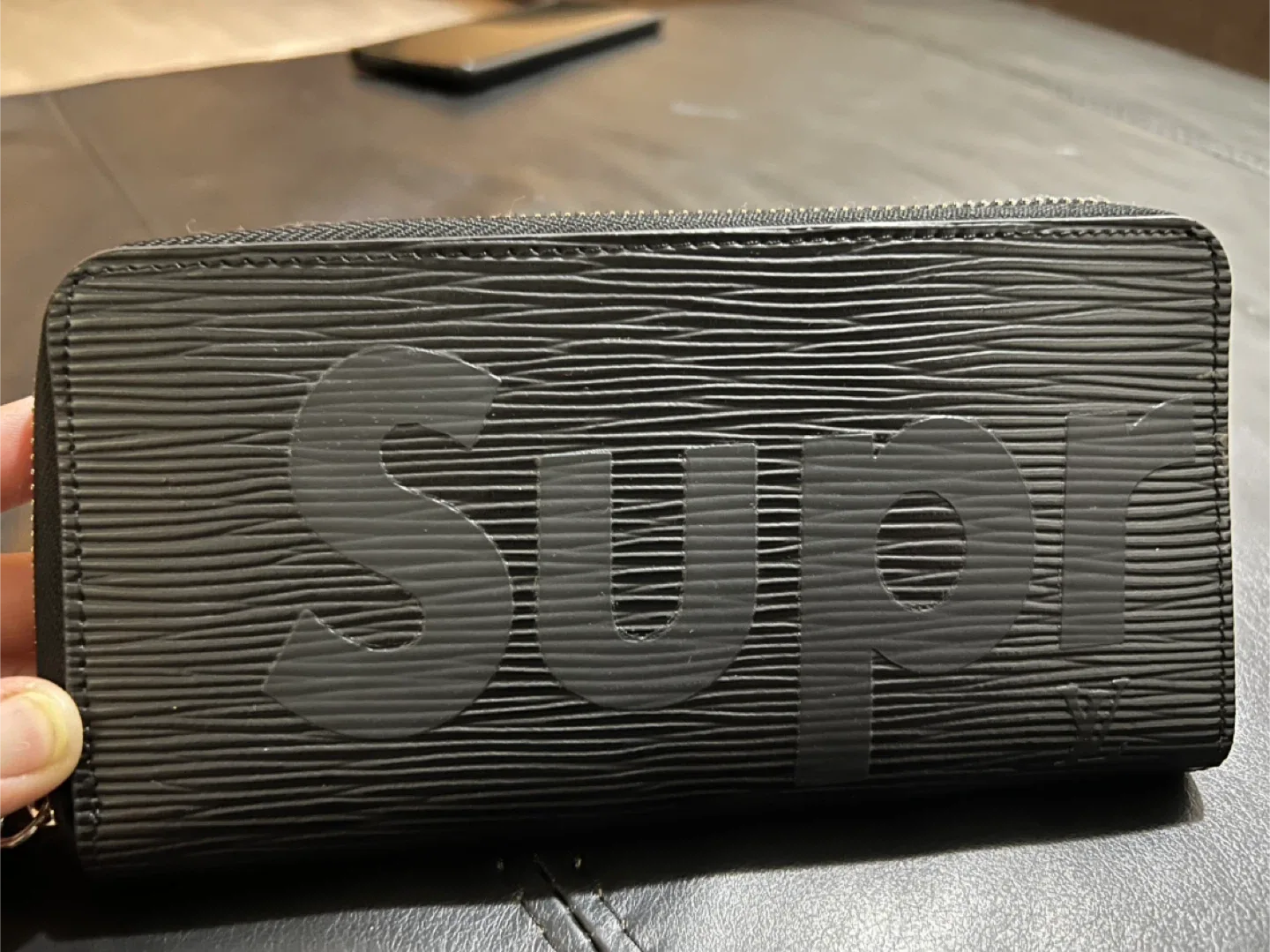 Louis Vuitton x Supreme Epi Leather Wallet image indicator(2)