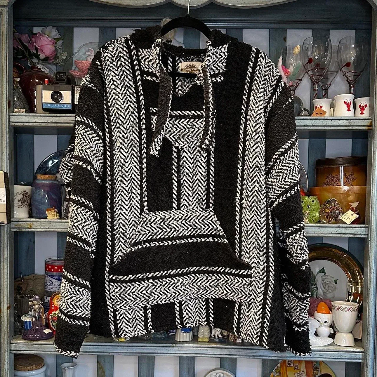 Earth Ragz Baja Hoodie - Black & White