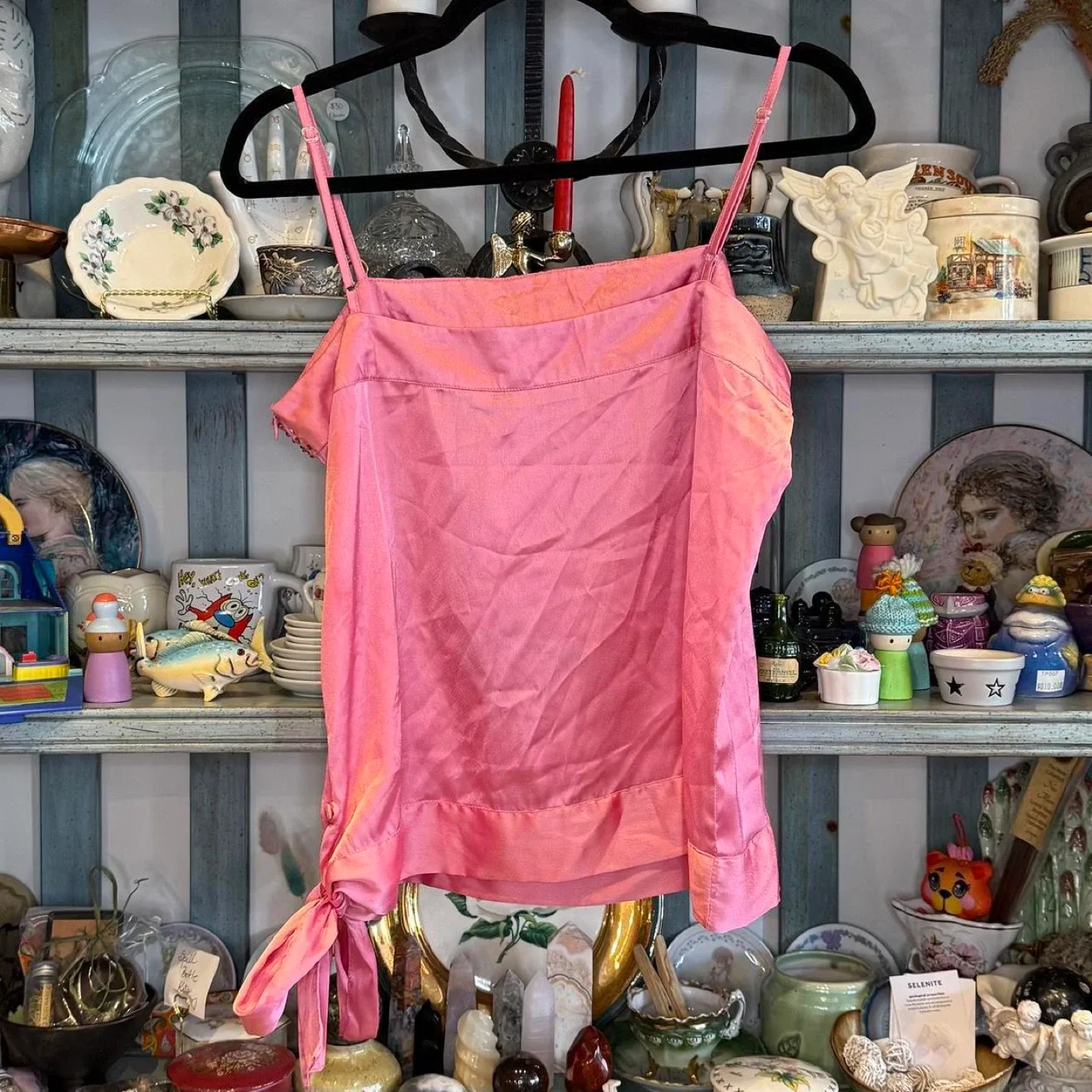 ing.com Pink Spaghetti Strap Top - Size L image indicator(2)