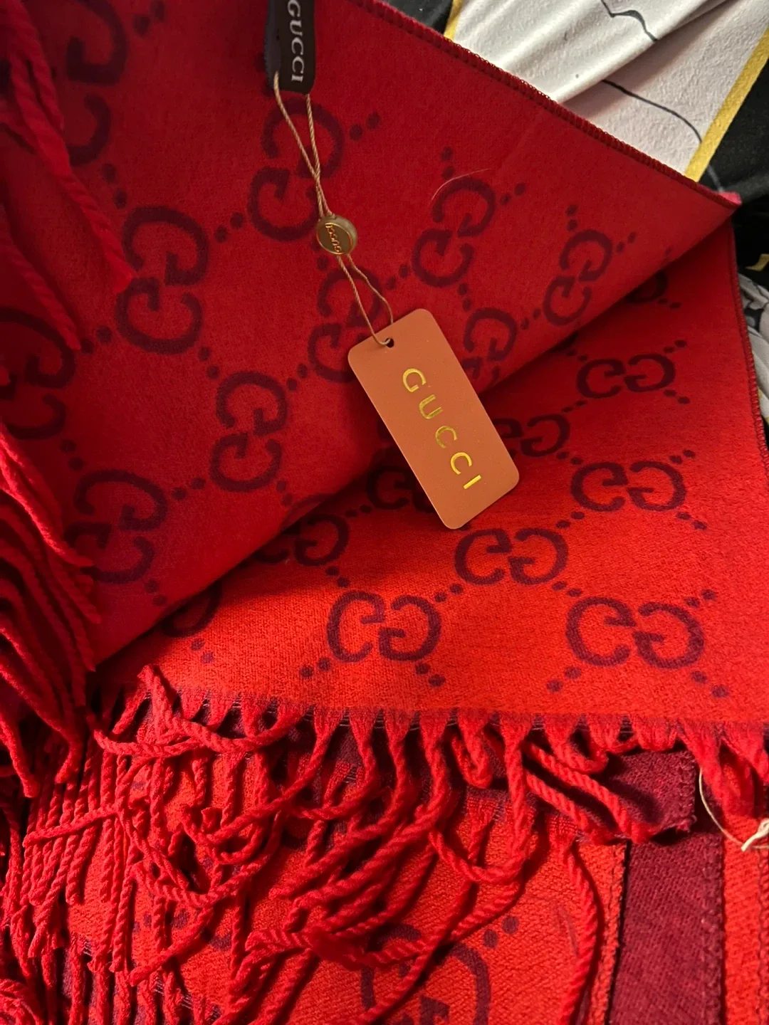 Designer Scarves - Louis Vuitton, Gucci, Fendi image indicator(4)