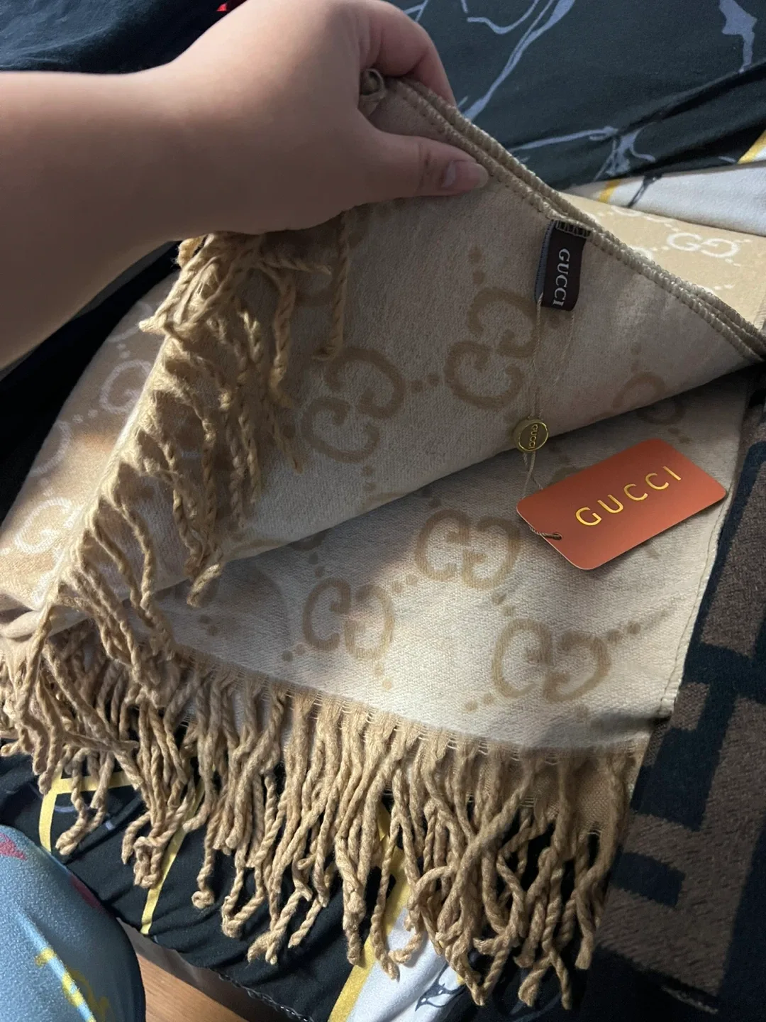 Designer Scarves - Louis Vuitton, Gucci, Fendi image indicator(6)