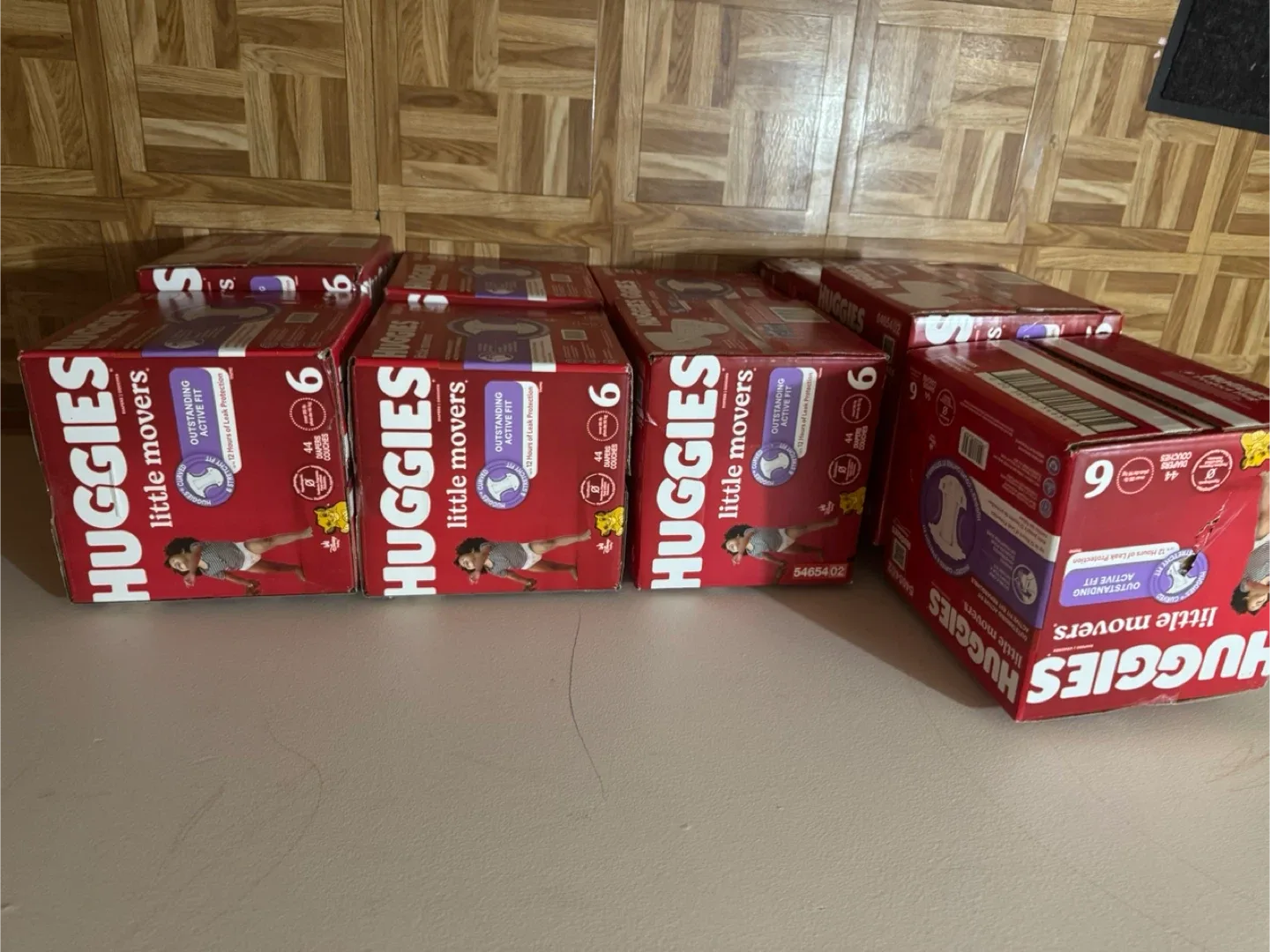 Huggies Little Movers Diapers, Size 6, 44 Count image indicator(4)