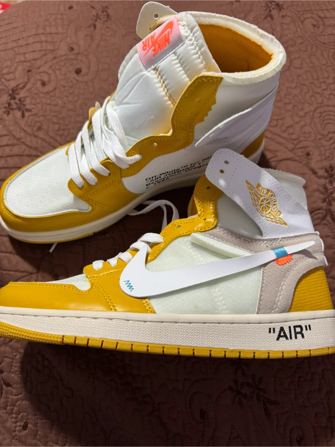 Nike Air Jordan 1 Retro High OG 'Canary Yellow' - Size 8.5