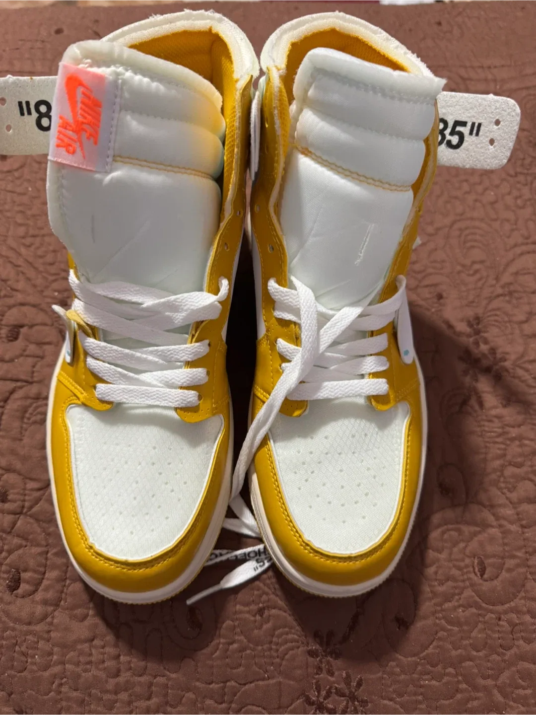 Nike Air Jordan 1 Retro High OG 'Canary Yellow' - Size 8.5 image indicator(3)