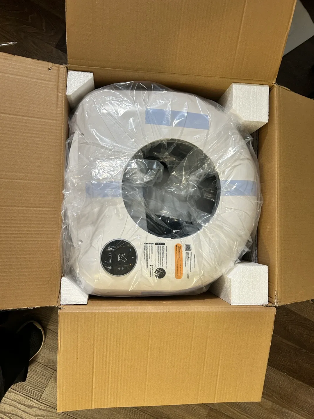 Self-Cleaning Cat Litter Box brand new (open box) image indicator(4)