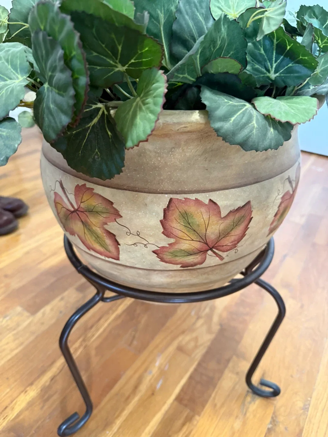 2 Potted artificial Plants with Stand image indicator(5)