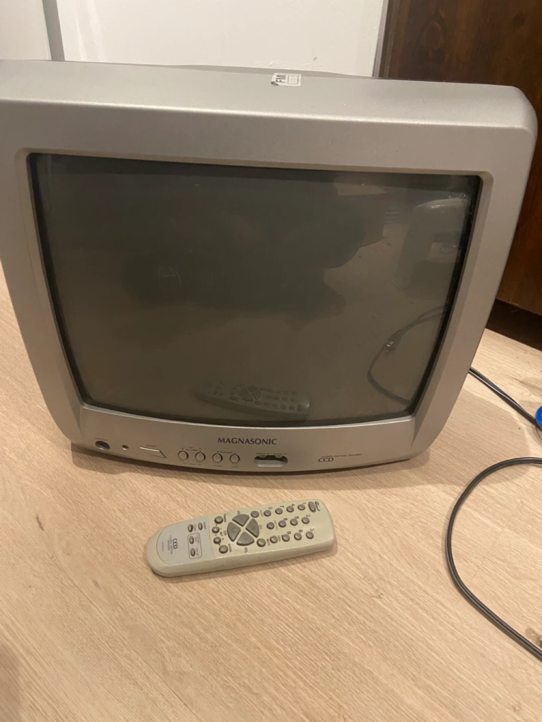 Magnasonic 13" CRT TV with Remote