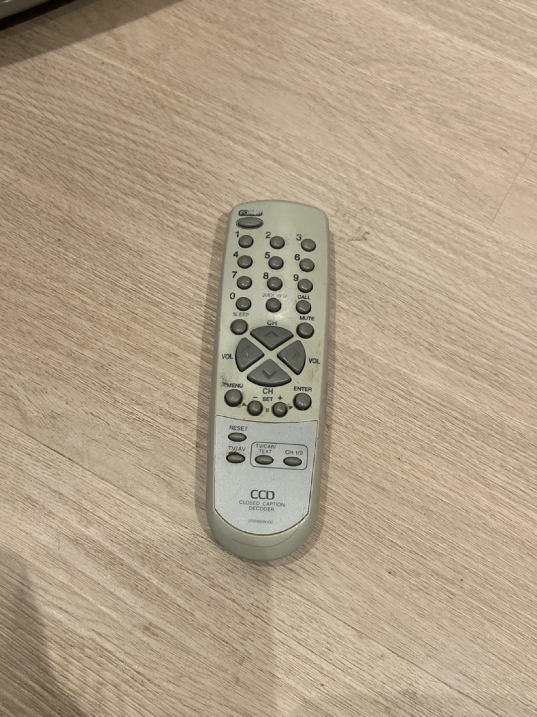 Magnasonic 13" CRT TV with Remote - photo 4
