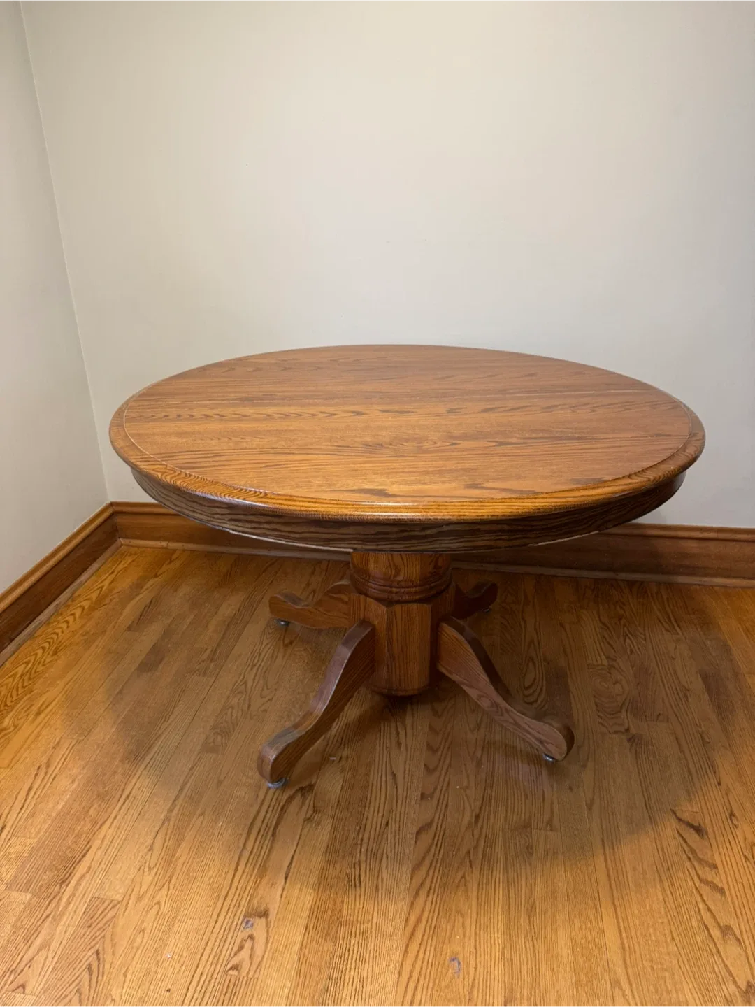 Wood Table with 4 Chairs image indicator(3)