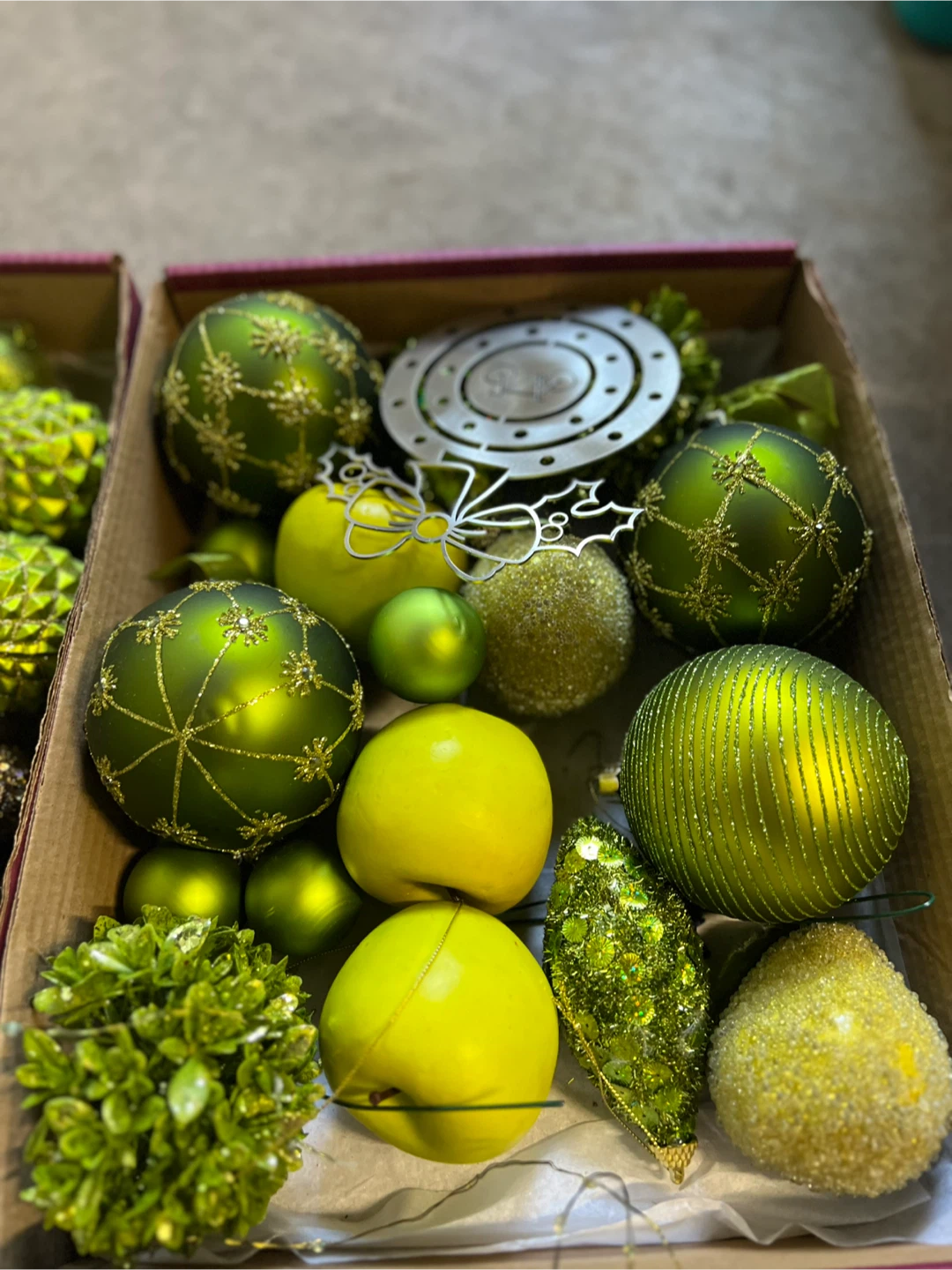 Christmas Ornaments - Green - photo 2