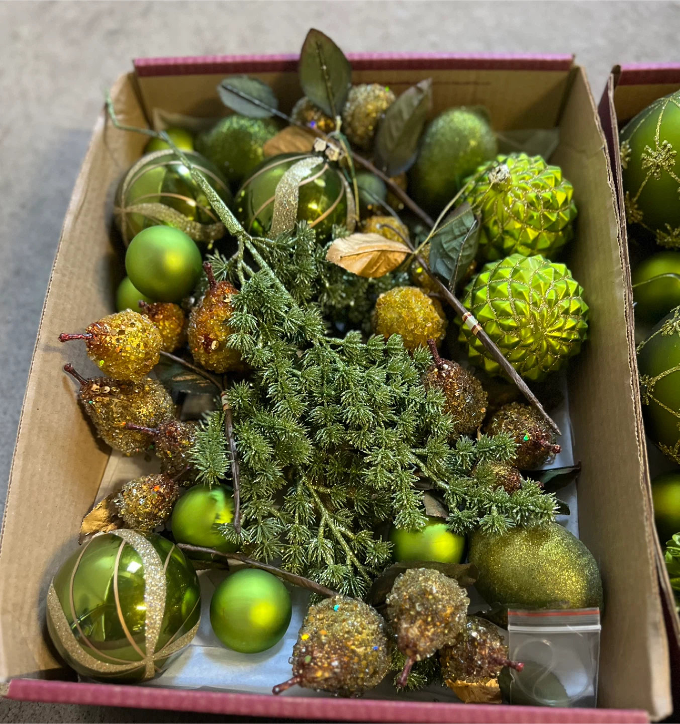 Christmas Ornaments - Green - photo 3