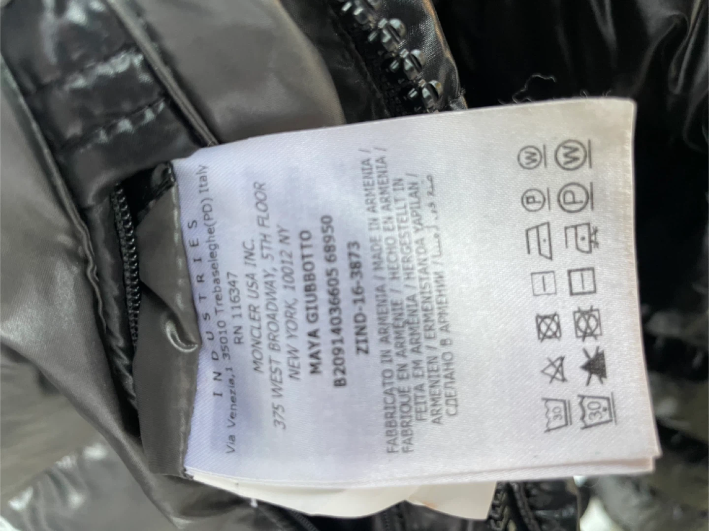 Moncler Black Puffer Jacket - photo 4