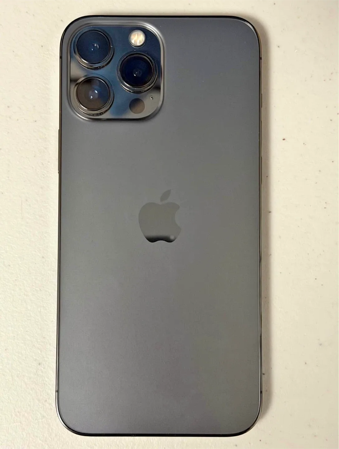 iPhone 13 Pro Max - Excellent Condition! image indicator(5)