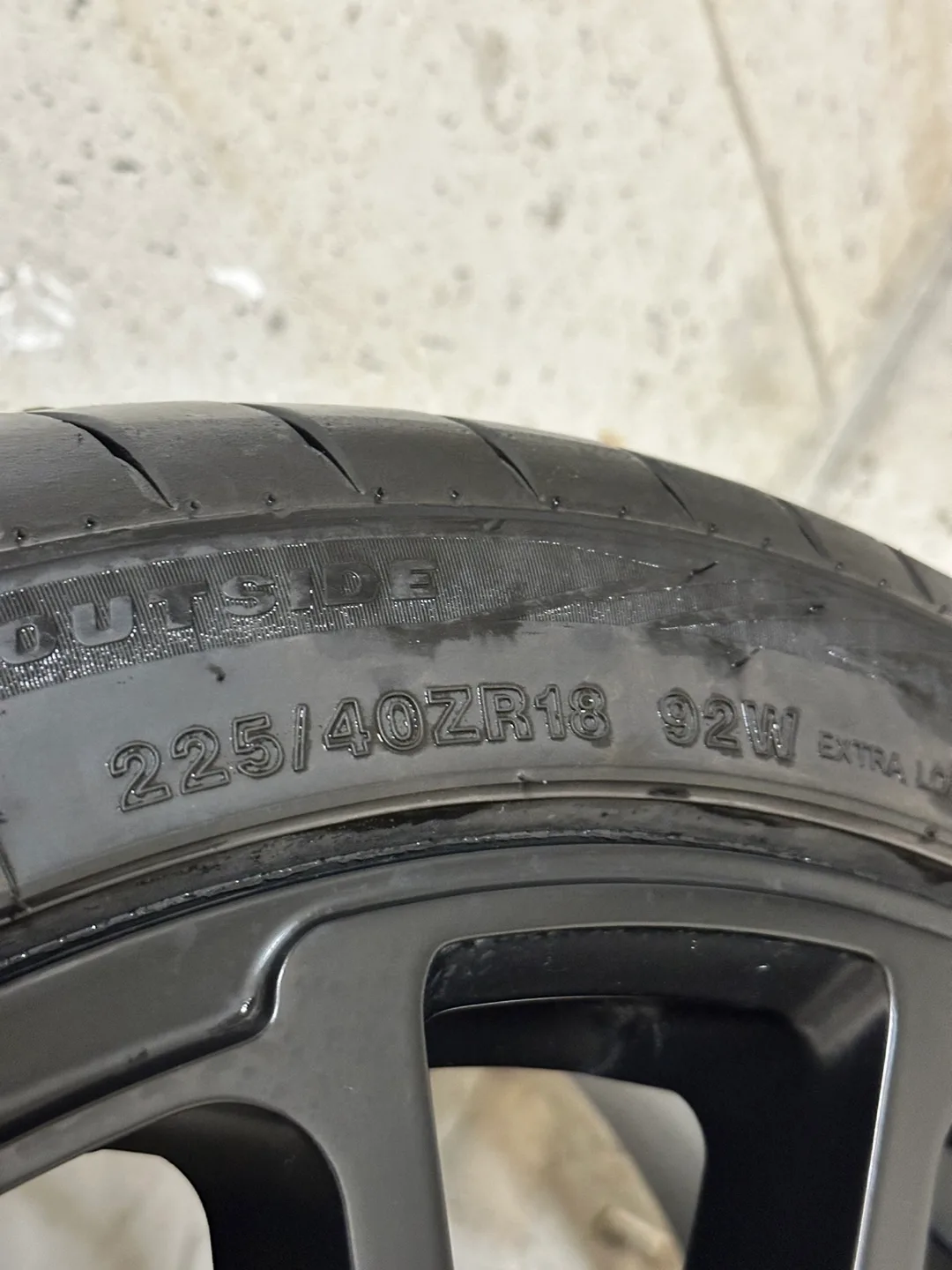 Set of 4 Windforce Catcherforce Tires 225/40ZR18 image indicator(4)