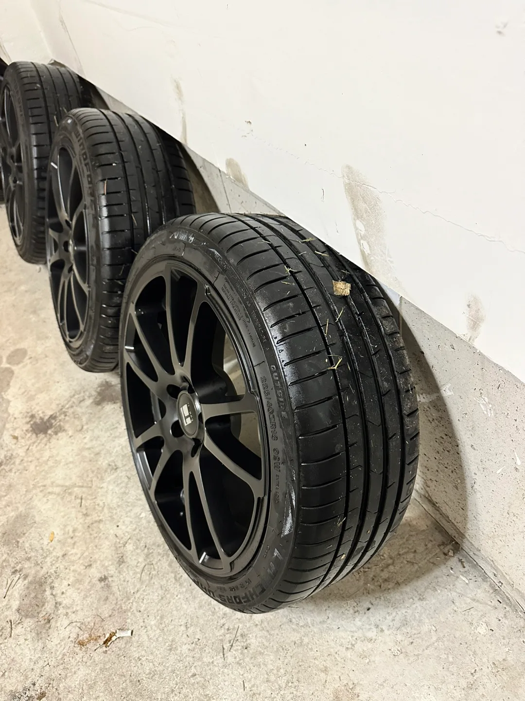 Set of 4 Windforce Catcherforce Tires 225/40ZR18 image indicator(3)