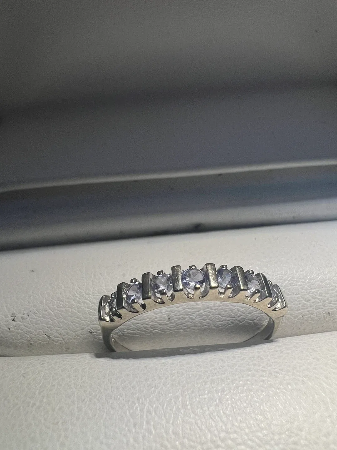 10K White Gold  tanzanites Ring