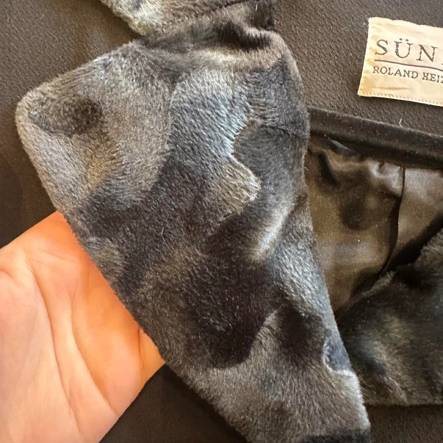 SUNDE Roland Heizinger Black Blazer - Size 6 image indicator(4)