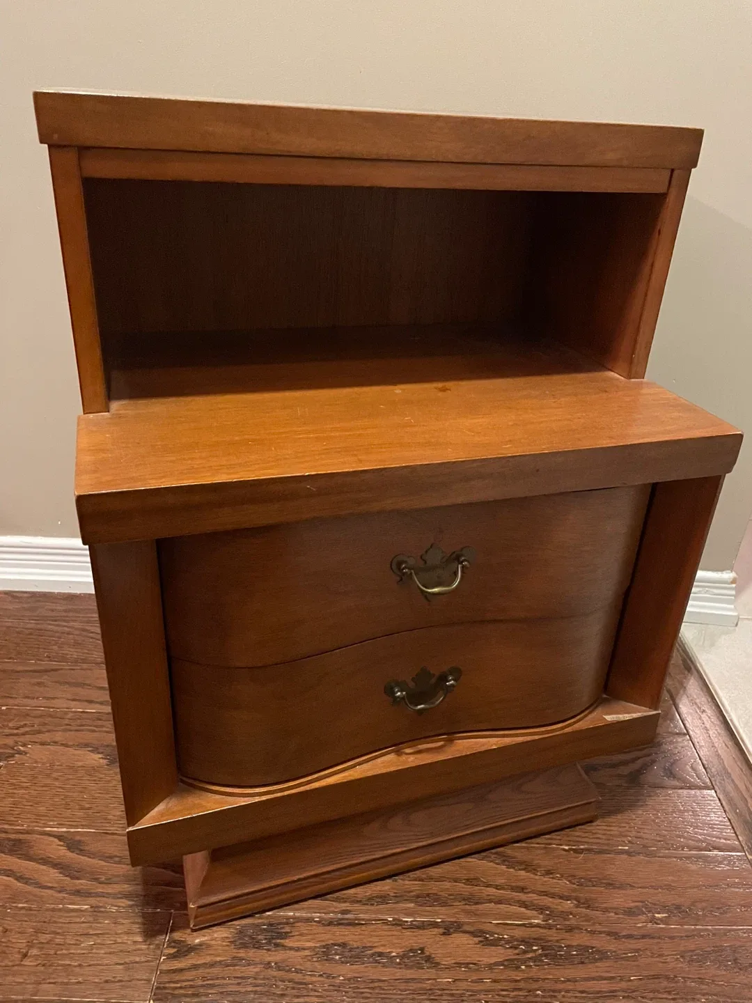 Nightstand with Drawers image indicator(3)