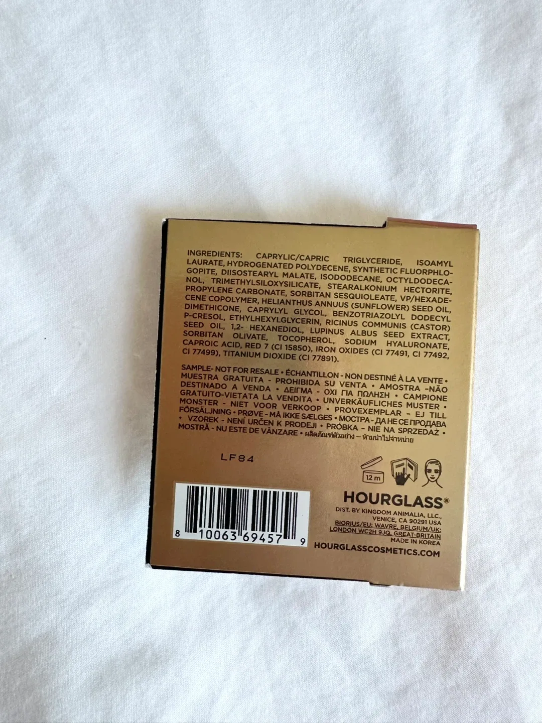 New HOURGLASS Unreal Liquid Blush - Scene image indicator(5)