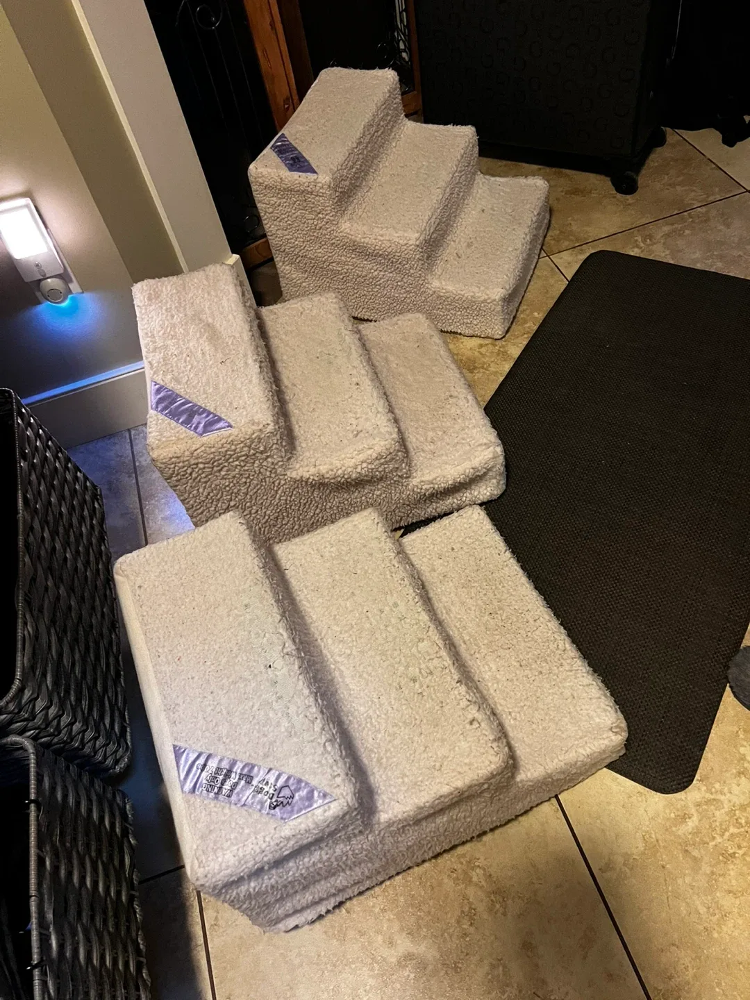 PetSafe CozyUp Folding Pet Steps image indicator(8)