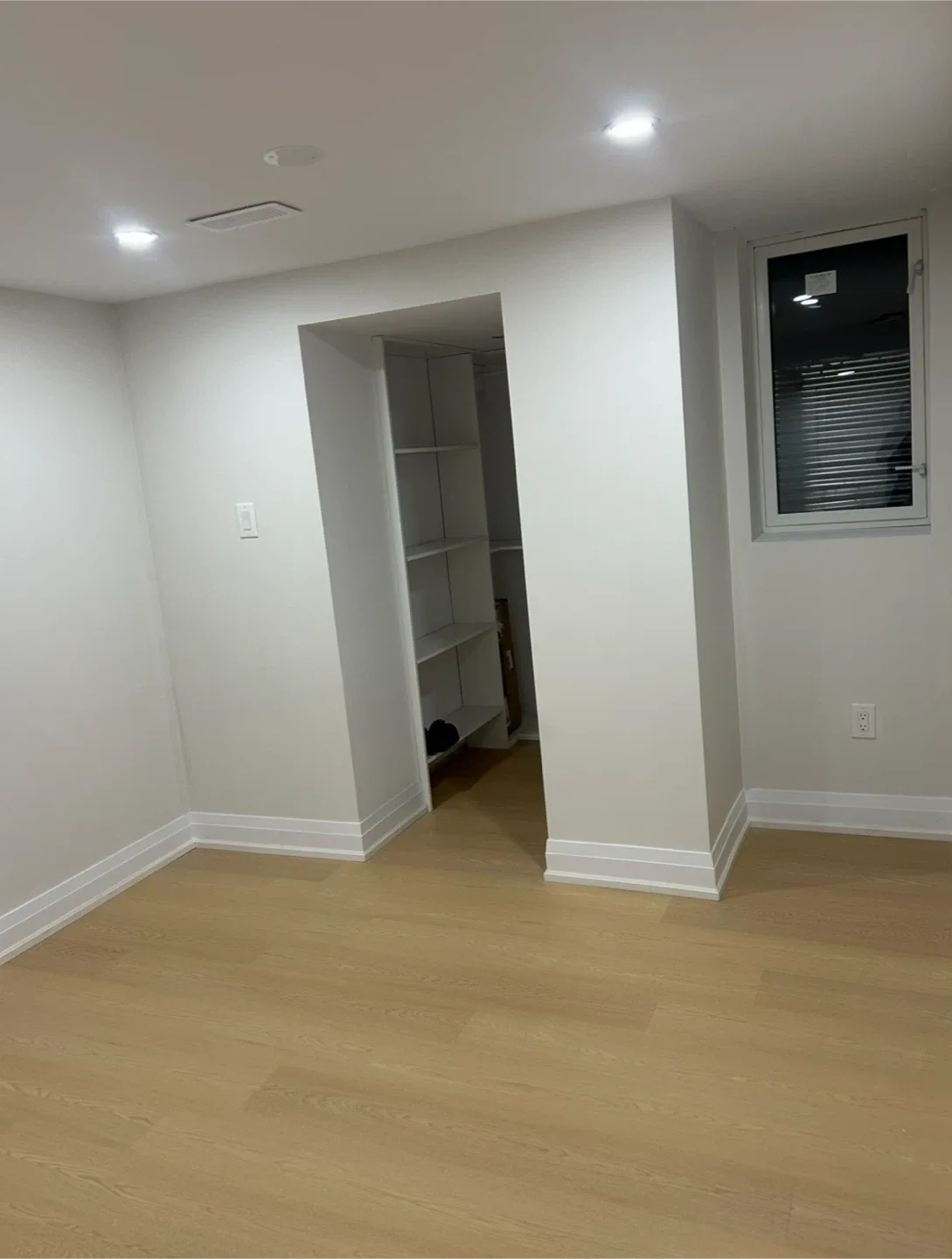 2 Beds 1 Bath - House image indicator(8)