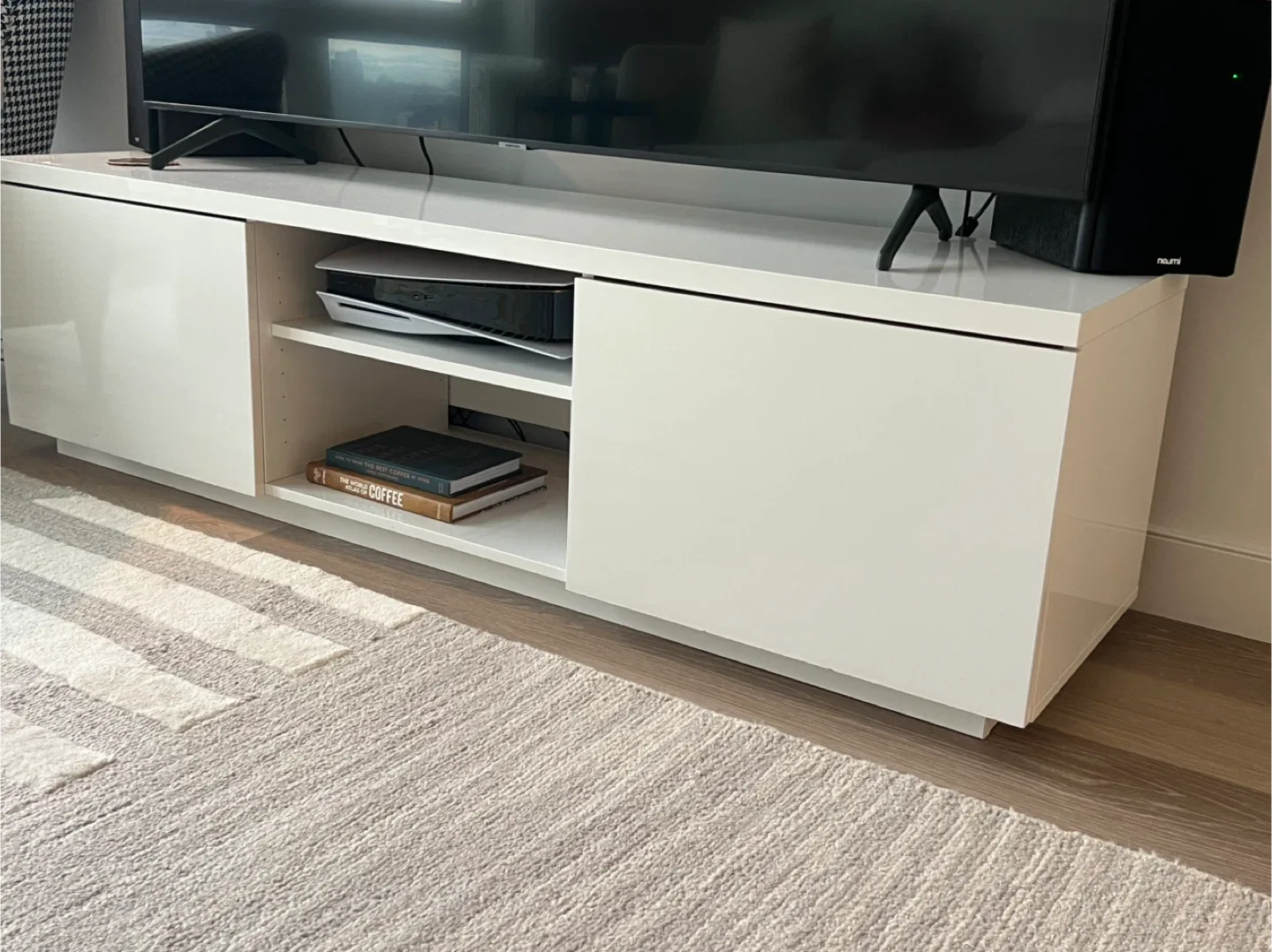 IKEA BYÅS TV unit, high gloss white, 63x16 1/2x17 3/4"