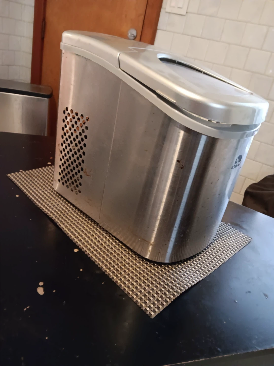 Igloo Counter Top Ice Maker - Stainless Steel - photo 2