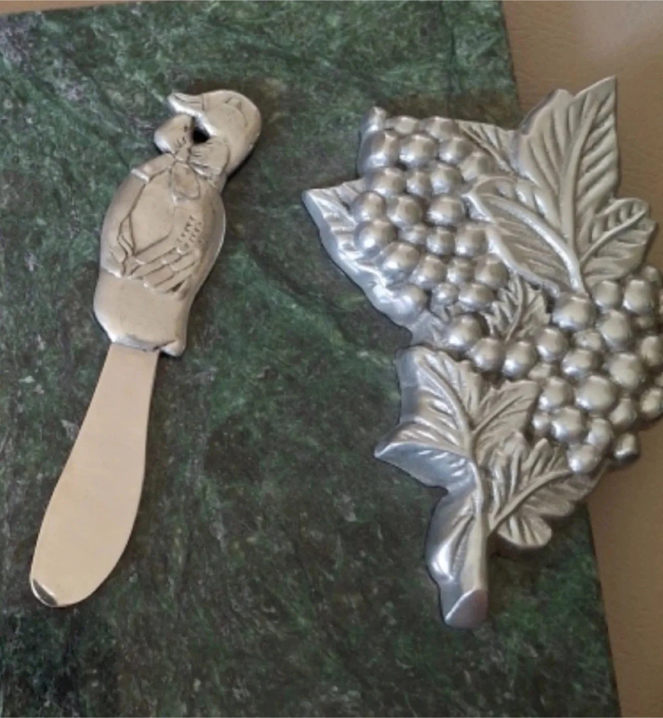 Vintage Seagull Pewter green marble cheese tray image indicator(4)